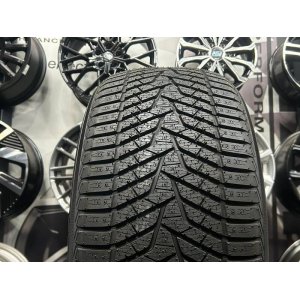 235/50R18 Yokohama Bluearth Winter V905 101V XL