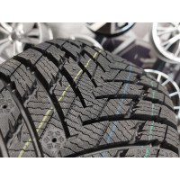 225/55R17 Rockblade Winterplus Stud 2 101H XL