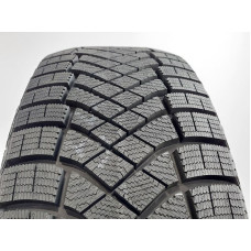 235/40R19 Pirelli Ice Zero FR 96H XL