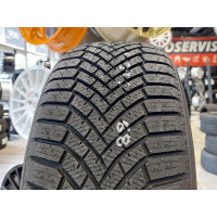 215/65R17 Yokohama Bluearth Winter V906 99V