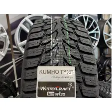 225/45R17 Kumho WI32 94T XL