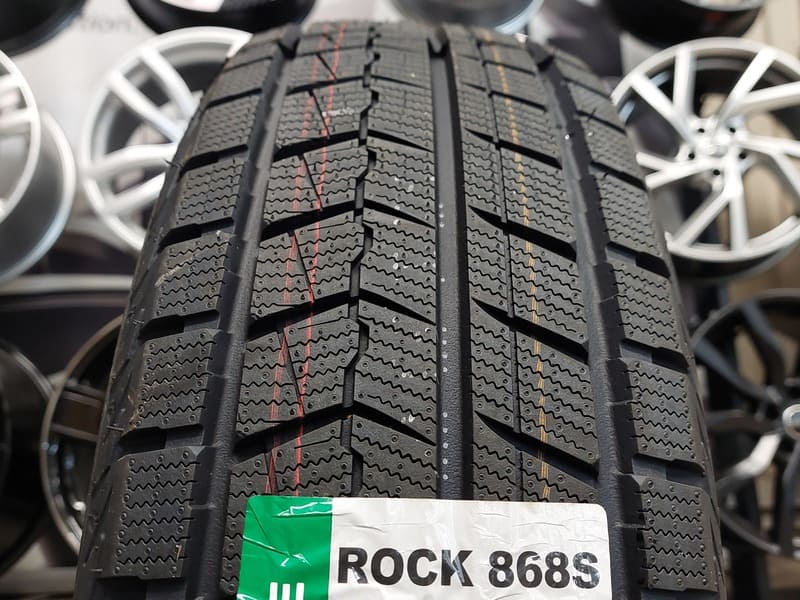 235/65R17 Rockblade Rock 868S 108T XL